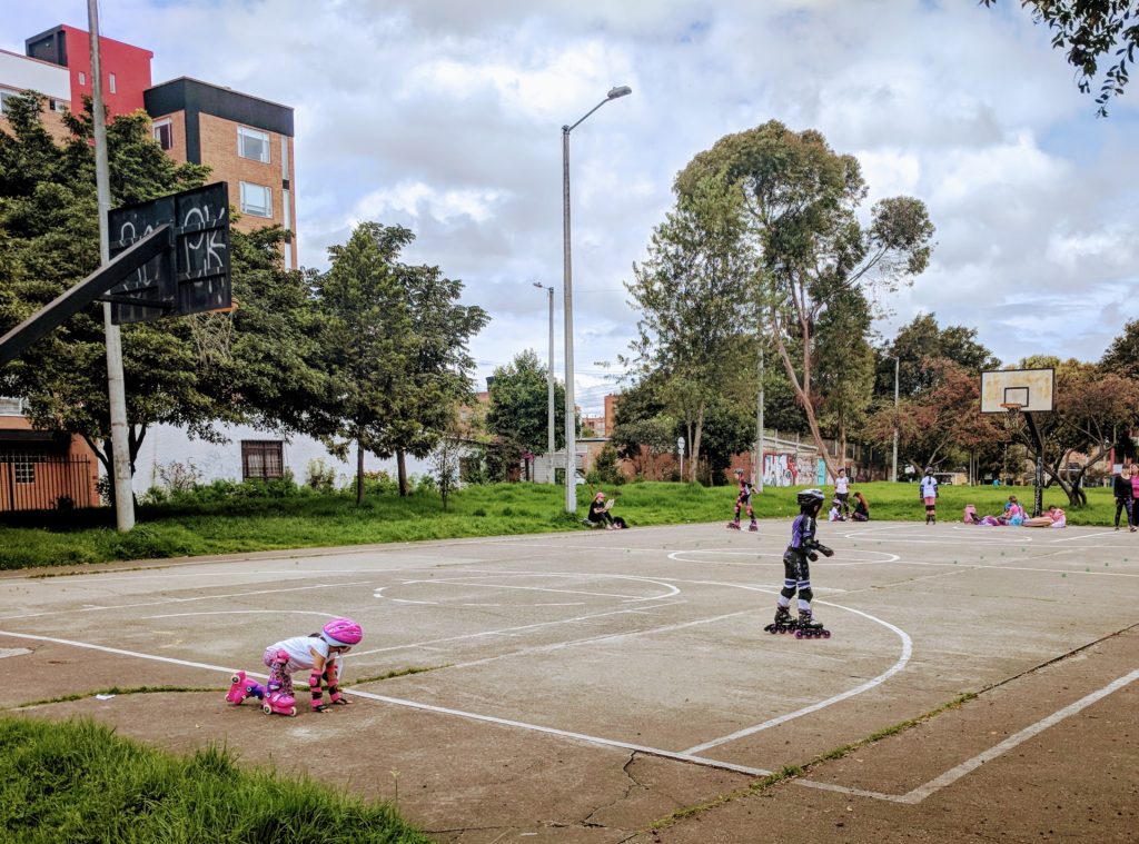 Kids learning to skate on inlines, Modelia, Bogota Kids learning to skate on inlines, Modelia, Bogota