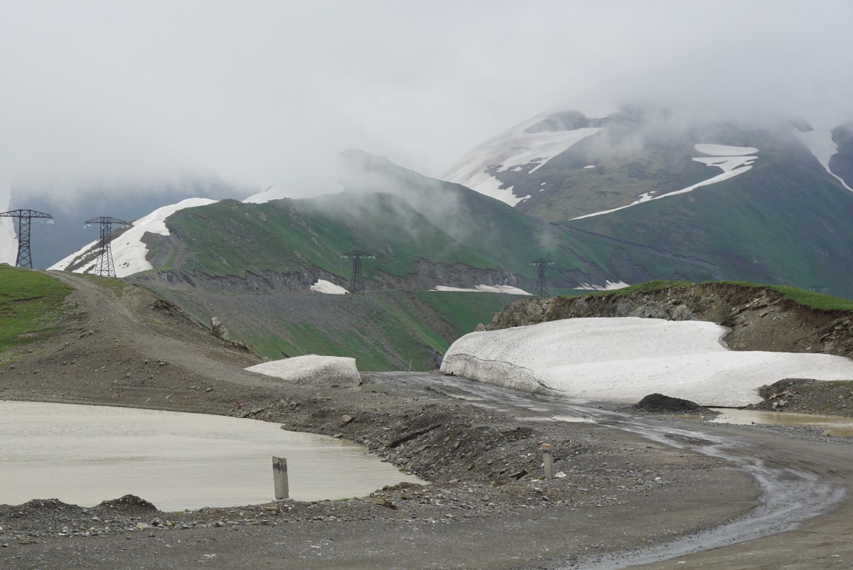 Pretty cold with lots of snow at the top of the pass at 3300m.